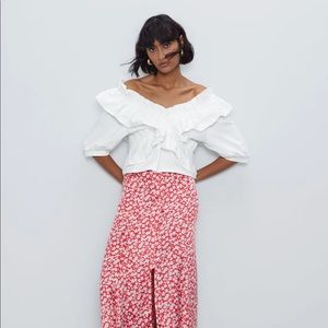 Zara White Ruffled Top in L (NEW without tags)